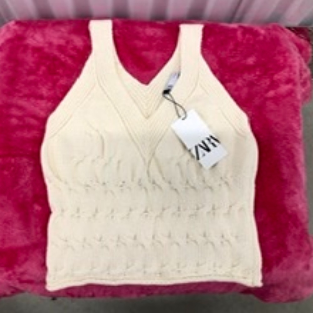 NWT ZARA Cable Knit V neck Vest Top, S